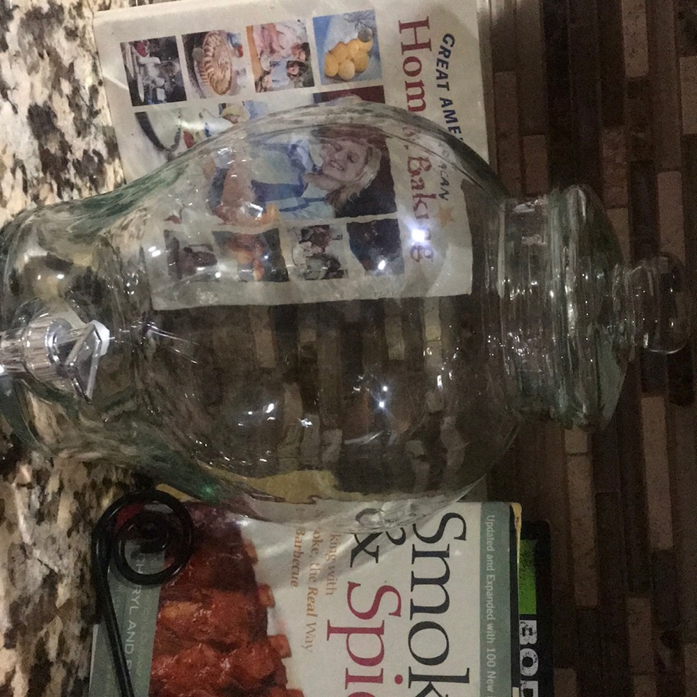 Jug with spout